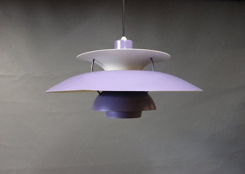 PH5 lampe designet af Poul Henningsen i 1958 og produceret af Louis Poulsen.
