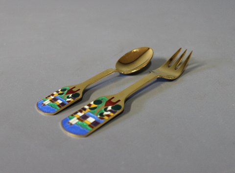A. Michelsen christmas coffeespoon and cakefork, The City - 1988 by Knud Erik 
Faergemann.
5000m2 showroom.
