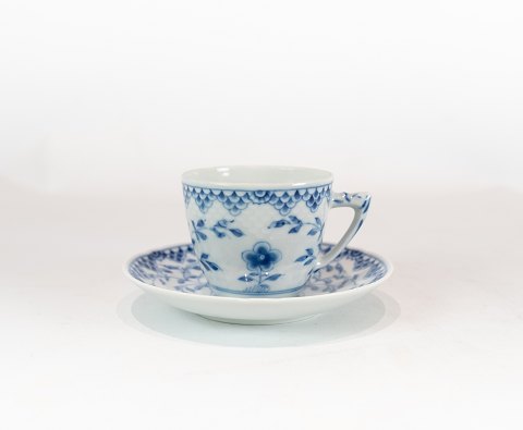 Butterfly coffee cup and saucer no.: 305 by Bing and Grøndahl.
5000m2 showroom.
Great condition
