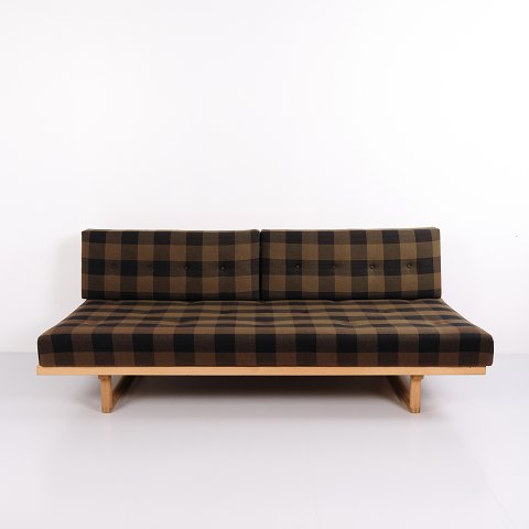 Sofas / Couches