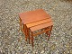 Hans J. Wegner / Andreas Tuck. Model AT33. Nesting tables. Teak veneer / oak. in standsat