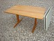 Dining / Shaker table in light oak 140 * 90 two original leaves at 2 * 50 5000 m2 showroom