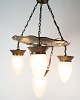 Chandelier – 4 Arms – Patinated Hammered Brass & Teardrop Glass – Jugendstil – 
1920s
